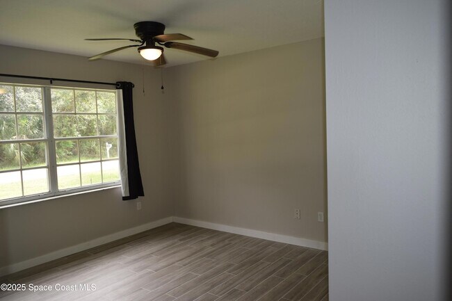 Building Photo - 1234 Randy Ave SE