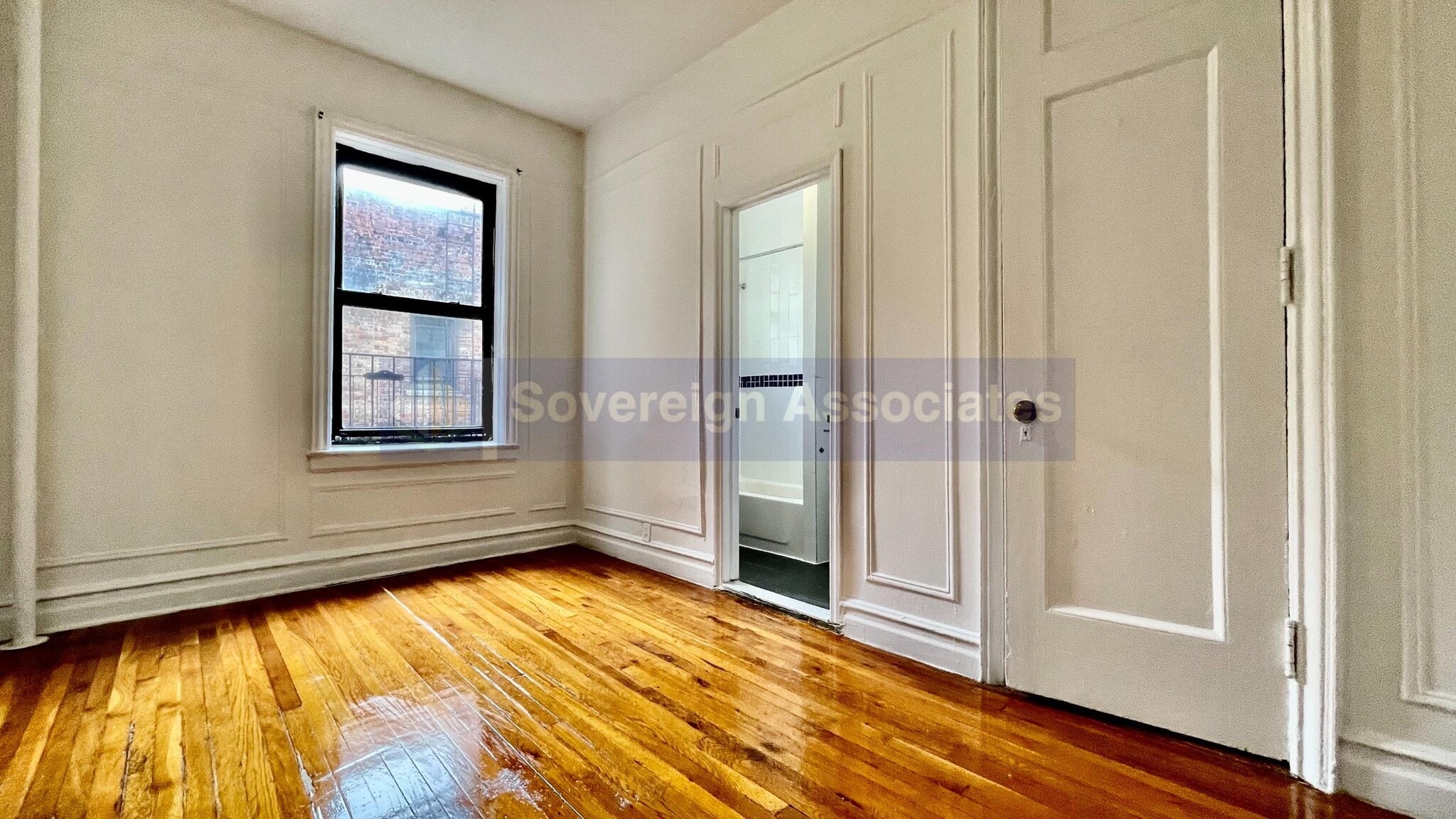 Building Photo - 45 Tiemann Pl