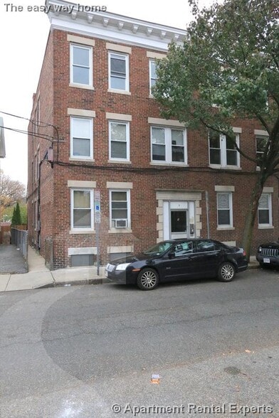 Building Photo - 3 Quincy St