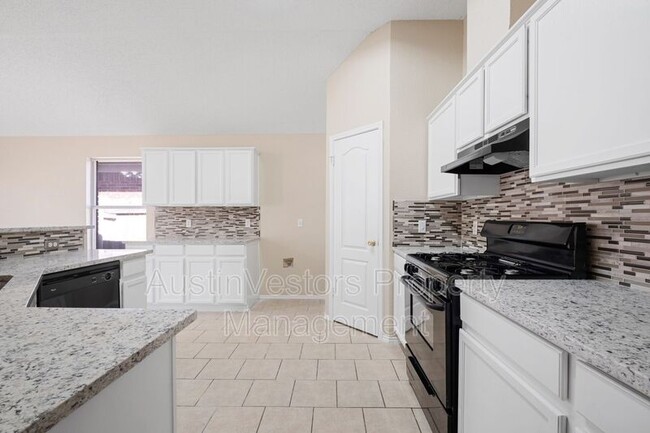 Building Photo - 1008 Chippewa