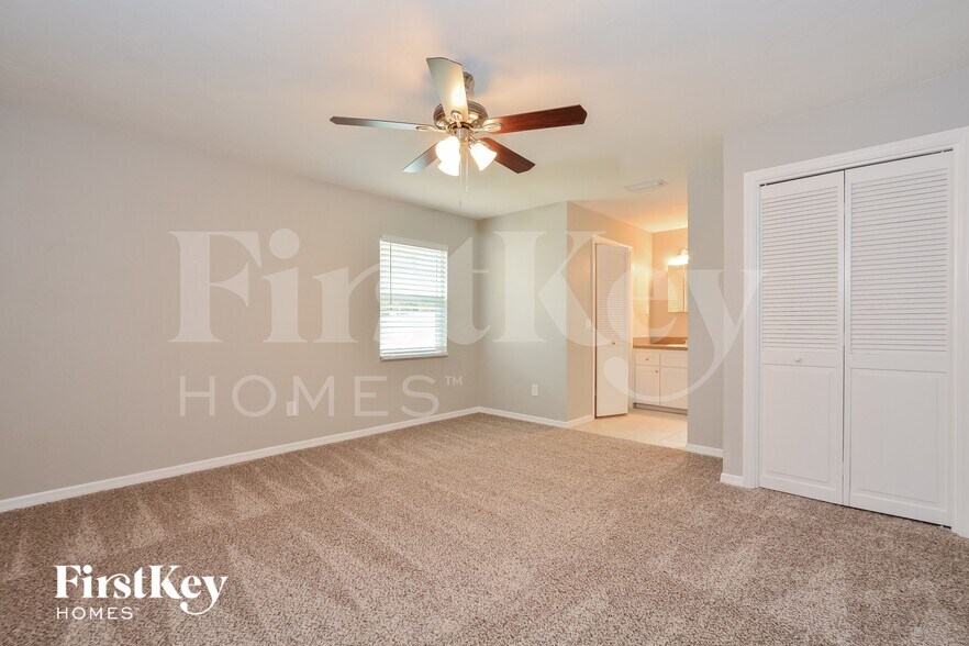 Building Photo - 971 Buttercup Terrace