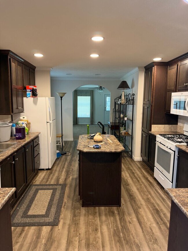 Building Photo - 5774 Glatfelters Station Rd