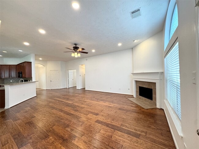 Building Photo - 24234 Lake Path Cir