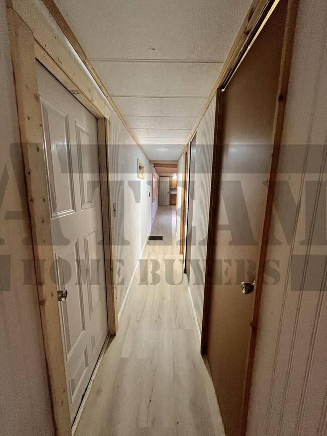 Building Photo - Charming 2-bedroom, 1-bathroom home!