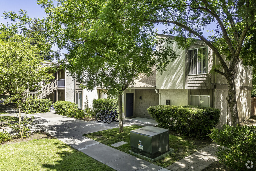 Alternate Building - Alvarado Parkside Apartments