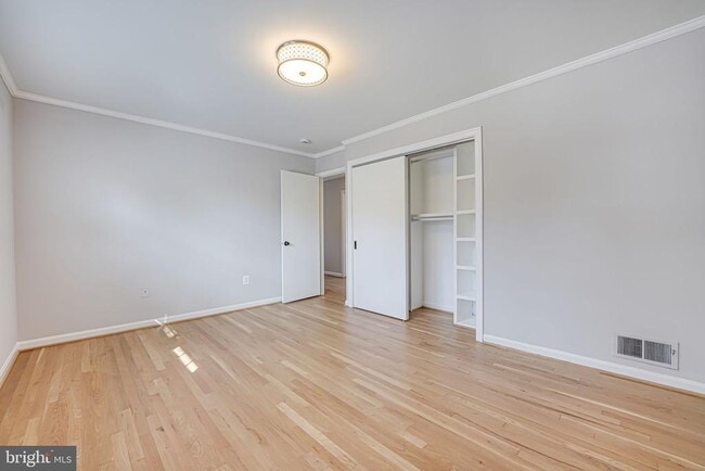 Building Photo - 6811 Brisbane St