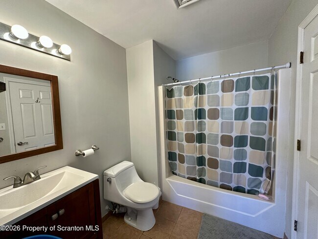 Building Photo - 8 Briarwood Way