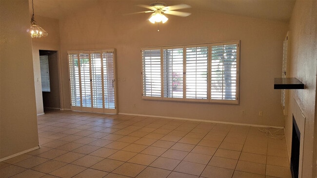 Building Photo - 16610 S 32nd Pl