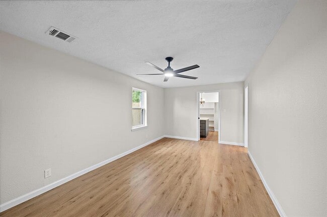 Building Photo - 7630 Mosside St