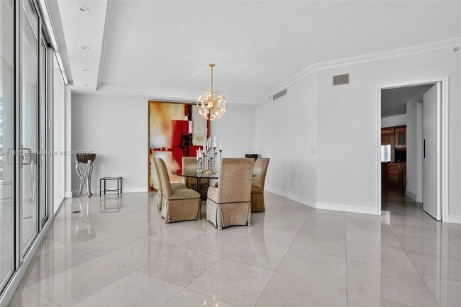 Building Photo - 20155 NE 38th Ct