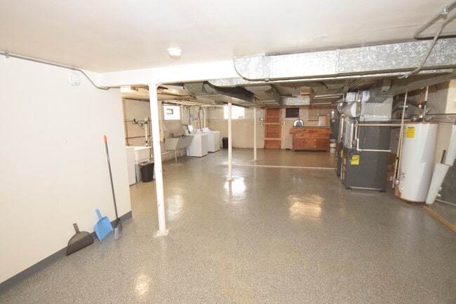 Building Photo - 5551 S Mason Ave