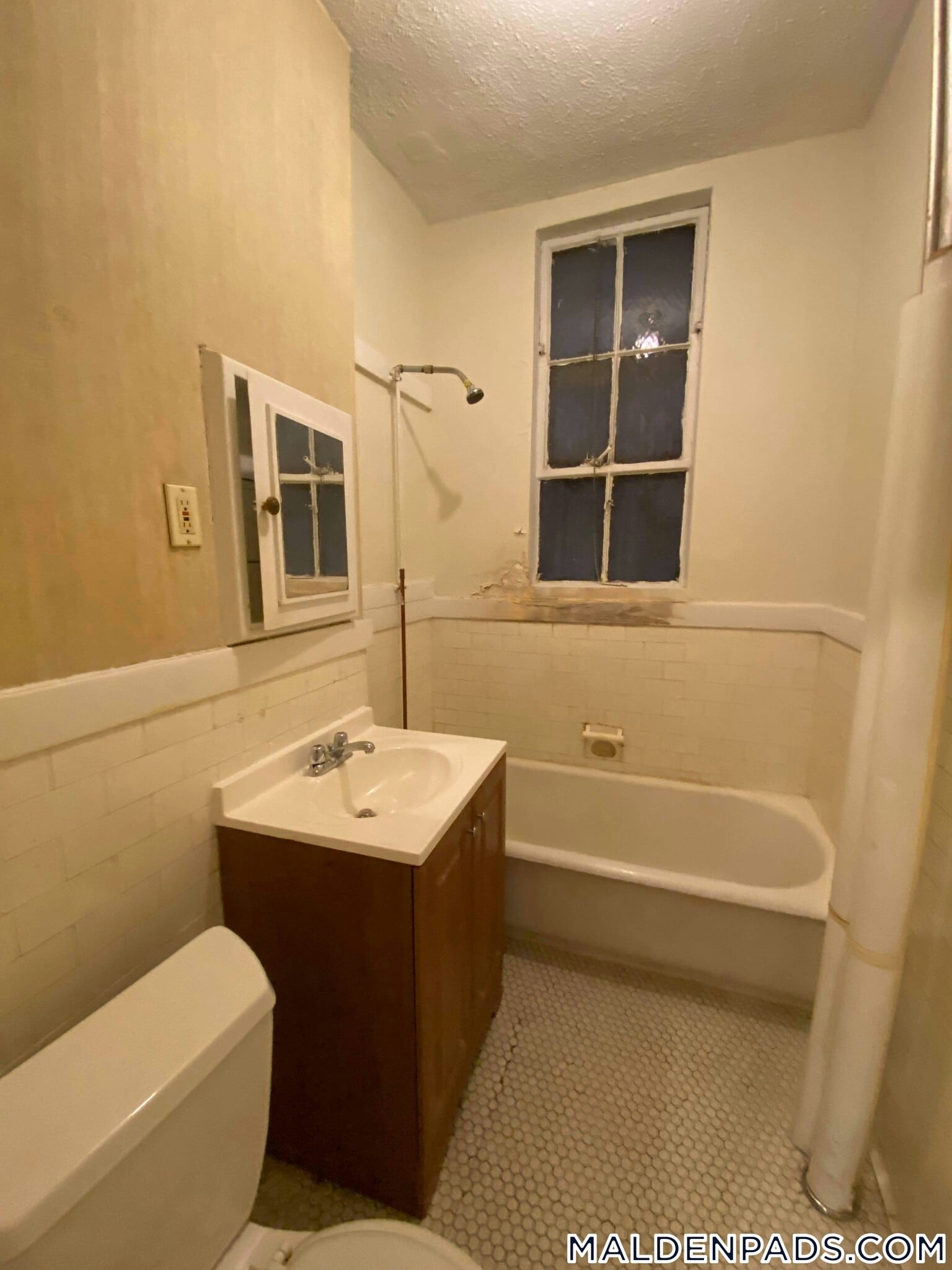 Building Photo - 17-19-19 Washington St S