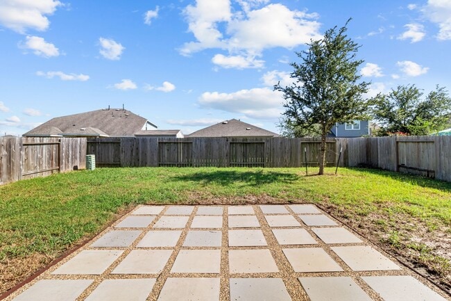 Building Photo - 2218 Levant Ln