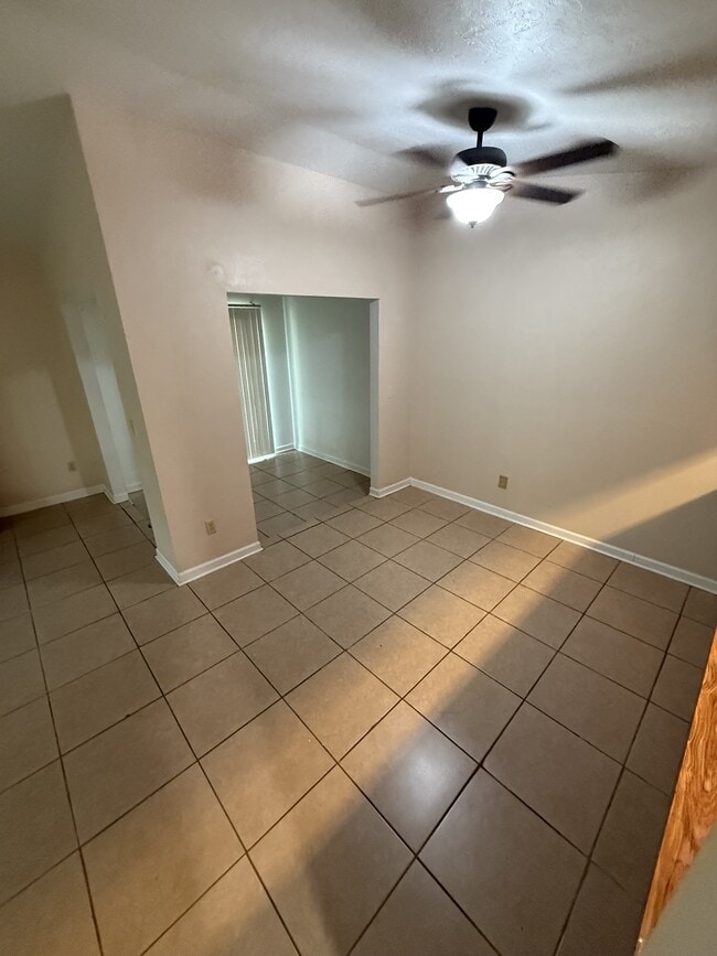 Building Photo - 2013 Canewood Ct