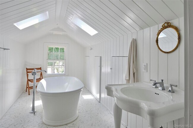 Building Photo - 41 Seelbach Ln