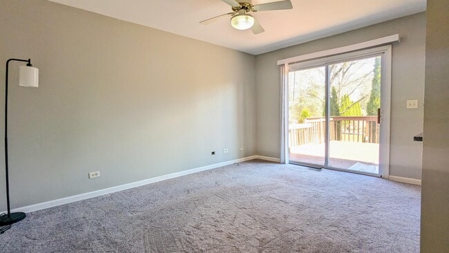 Building Photo - 1401 Knoll Dr