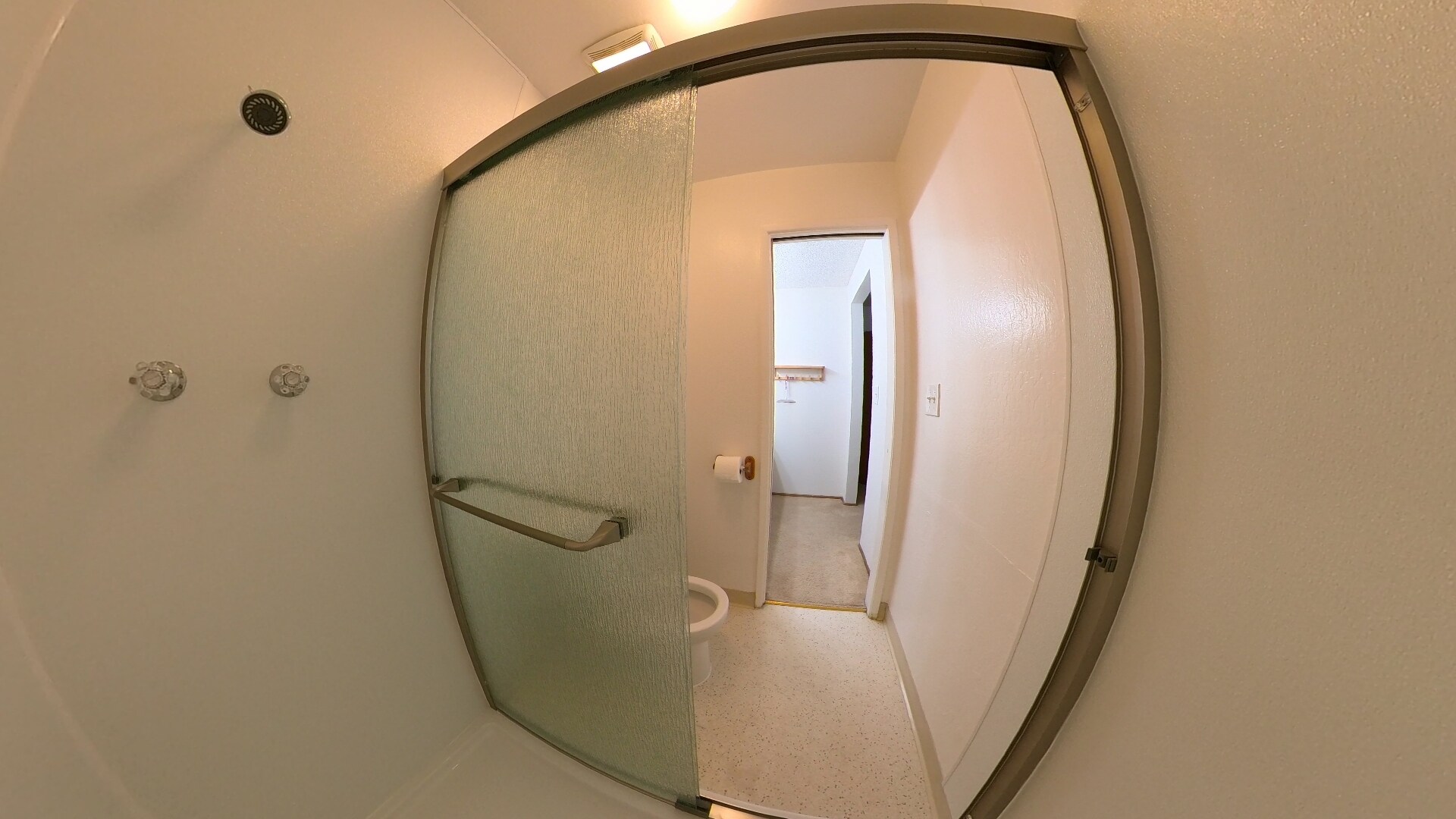 Master Bedroom Shower1 - 4828 Cowell Blvd