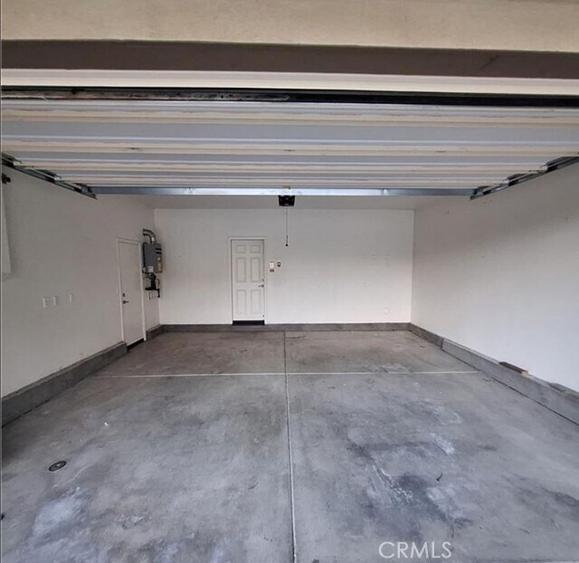 Building Photo - 825 Parisa Pl