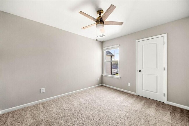 Building Photo - 217 Whitetail Cir