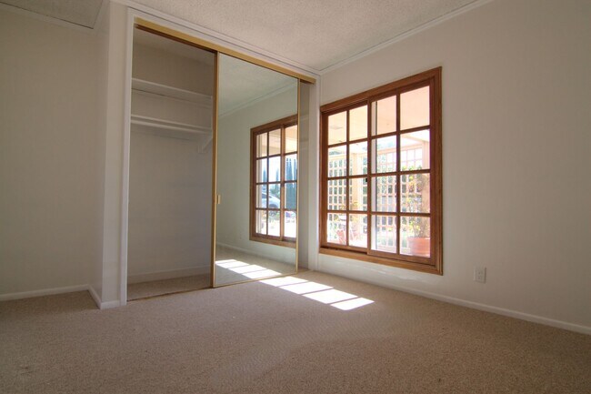 Building Photo - 22503 Charlestown Dr