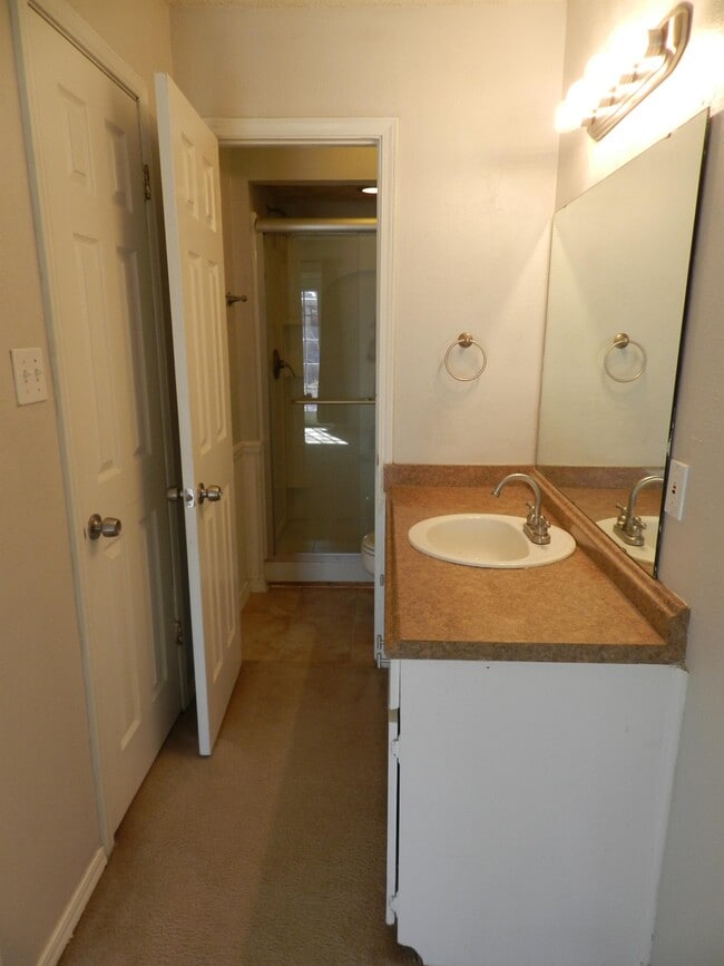 Building Photo - 2615 NW Locksley Ln