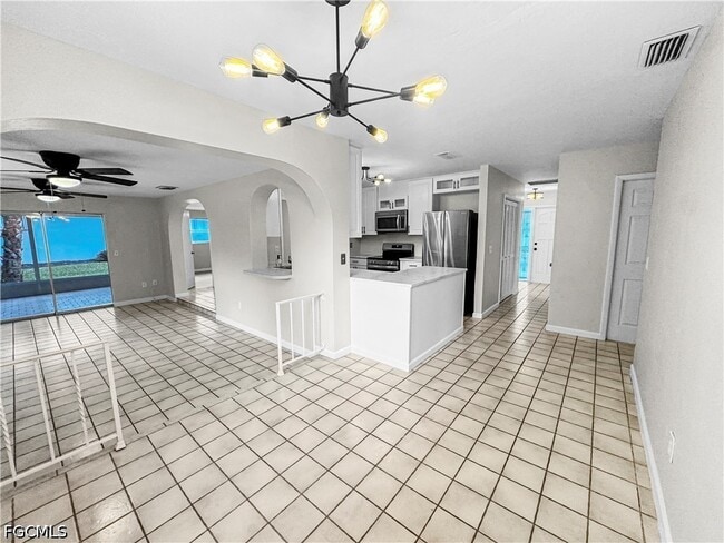 Building Photo - 206 SE 46th Ter