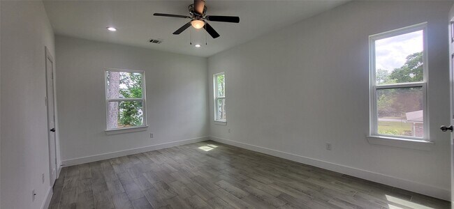 Building Photo - 8308 Prairie View Dr