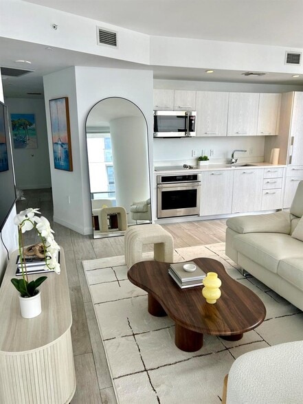 Building Photo - 55 SW 9th St