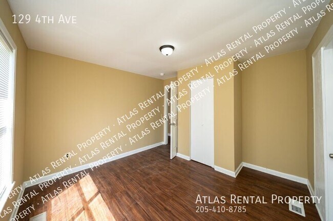 Building Photo - 129 4th Ave
