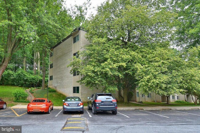 Building Photo - 12305 Braxfield Ct