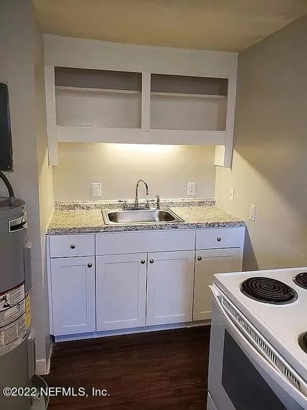 Building Photo - 3359 Columbus Ave