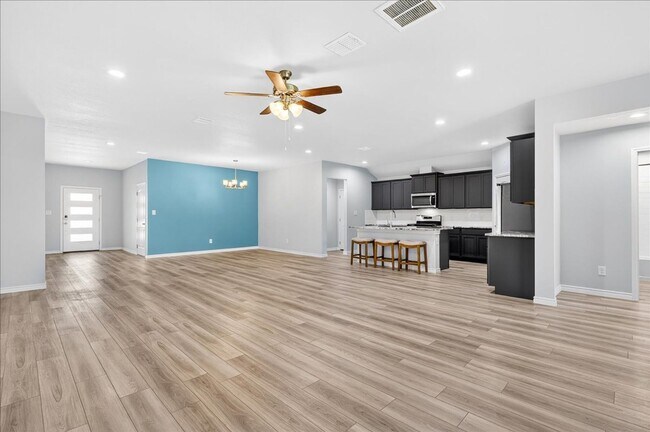 Building Photo - 7938 Rancho Vista Blvd E