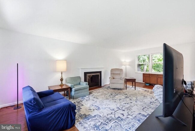 Building Photo - 6605 Grey Fox Dr