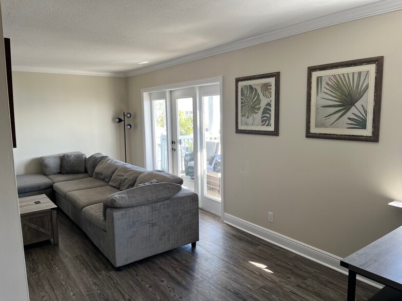 Living Room - 5202 Beach Dr SE