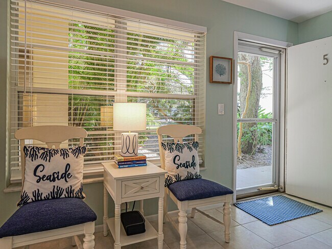 Building Photo - 5400 Jimmy Buffett Mem Hwy