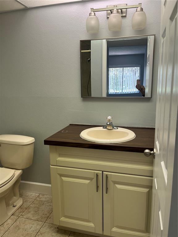 Building Photo - 3300 Fox Chase Cir