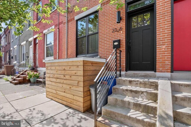 Building Photo - 2336 W Thompson St
