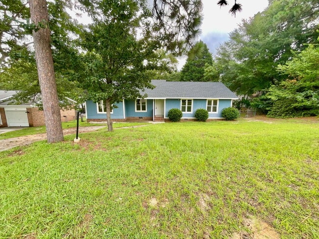 Primary Photo - Charming 3-Bedroom Retreat In Fayetteville!