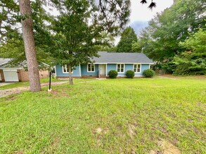 Building Photo - Charming 3-Bedroom Retreat In Fayetteville!