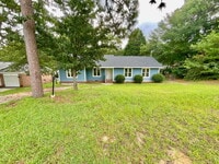 Building Photo - Charming 3-Bedroom Retreat In Fayetteville!