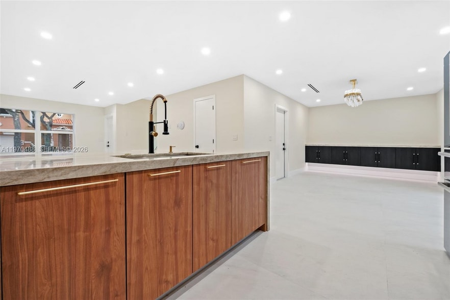 Building Photo - 8511 NW 141st Ter