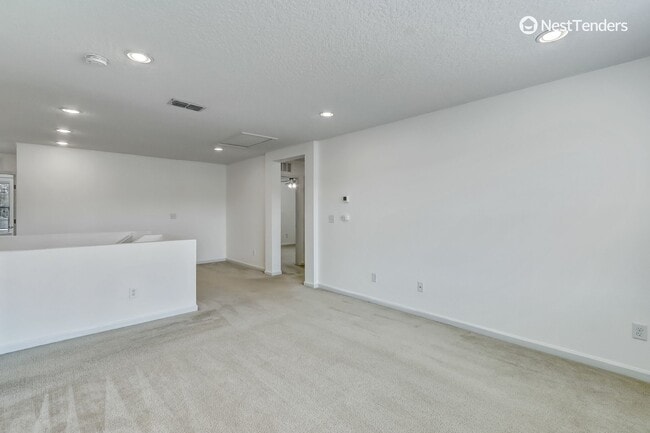 Building Photo - Five Bedrooms in Yulee's TCP!