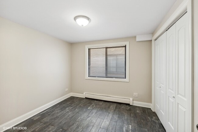 Building Photo - 3936 N Narragansett Ave