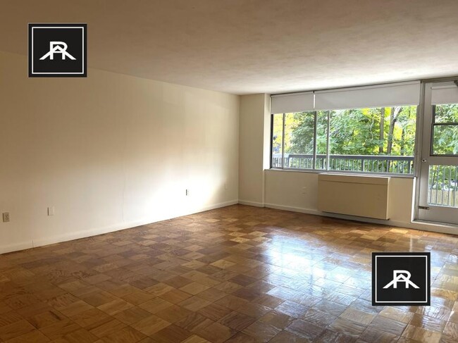 Building Photo - 3 bedroom in Brookline MA 02446