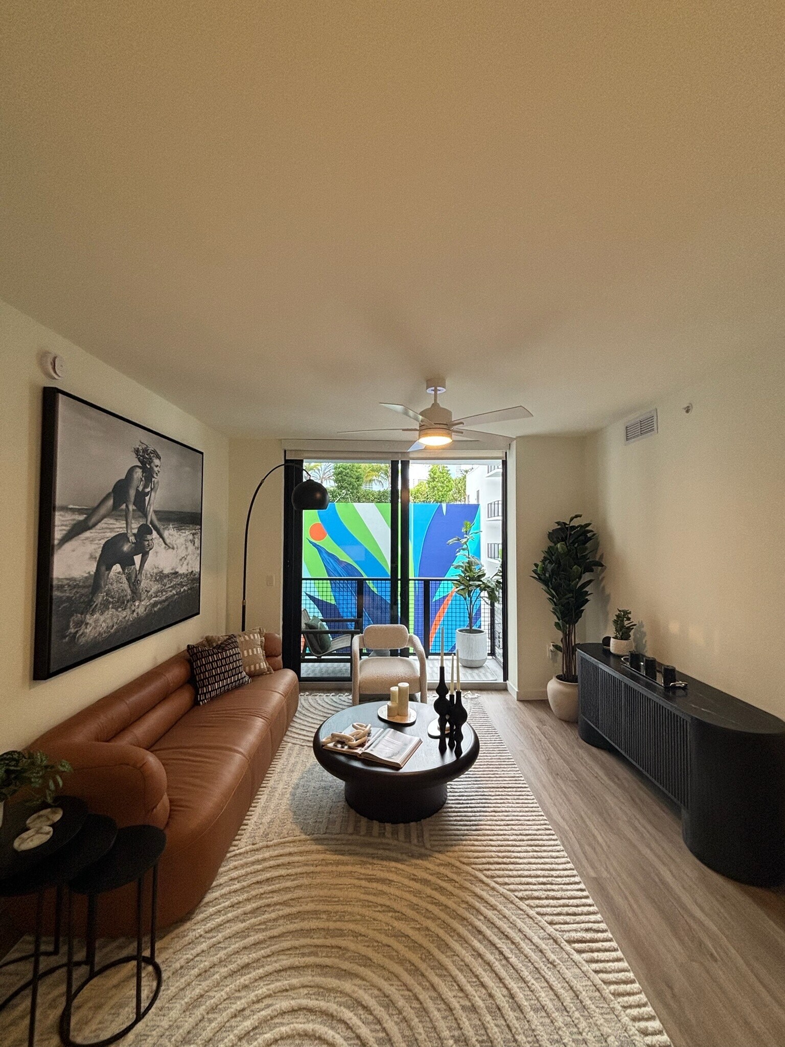 Building Photo - 221 NE 26th Ter