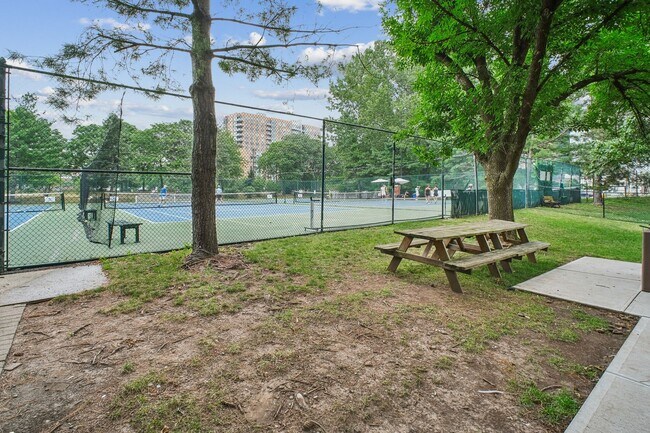 Building Photo - 602 Rutledge Ct