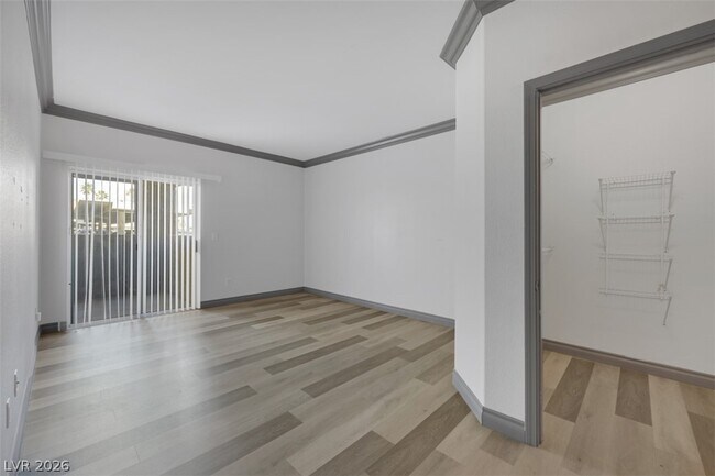 Building Photo - 5525 W Flamingo Rd