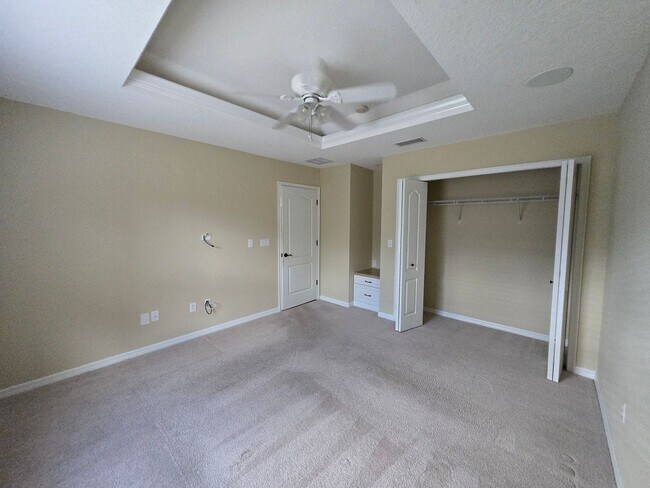 Building Photo - Gorgeous 4-Bedroom Home with Office, Pool,...