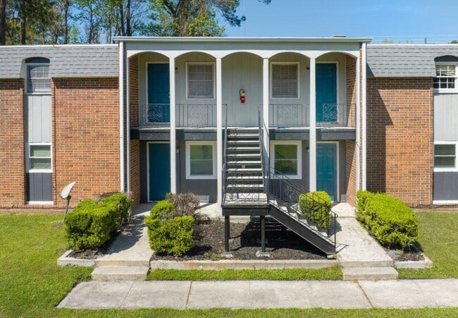 Building Photo - 1425 E Park Ave