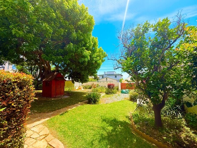 Building Photo - Welcome to Pacific Beach Coastal Living – 3BR/2BA Home